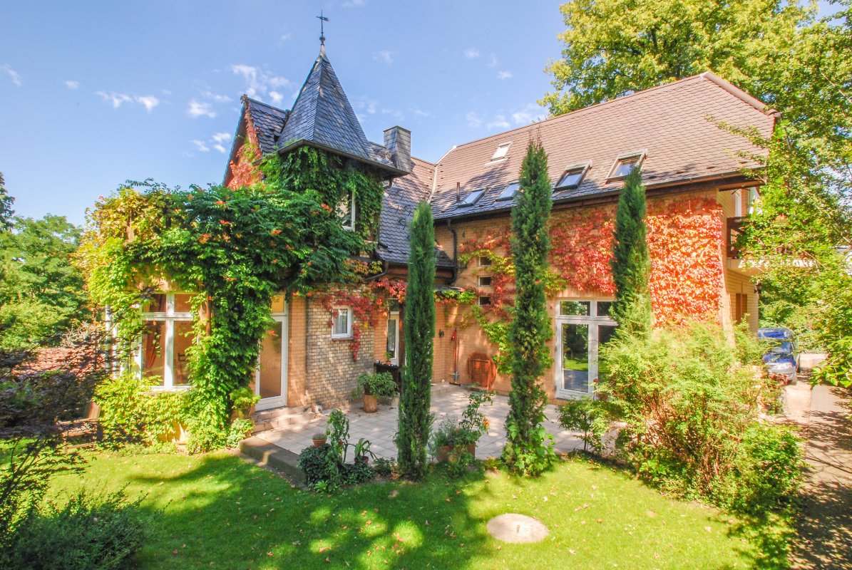Seeheim, kleine Villa der Jahrhundertwende in Bestlage - Oliver Reifferscheid - Immobilienmakler Darmstadt