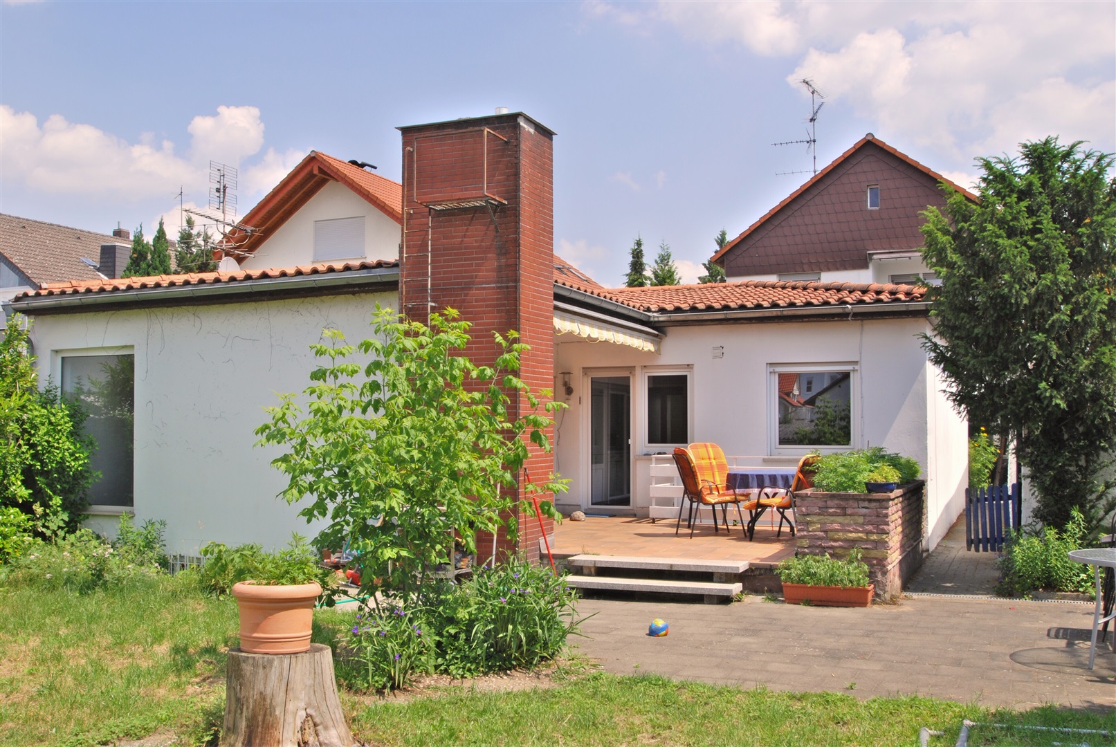  - Griesheim, Bungalow und gepflegtes Zweifamilienhaus - Exposé 1405