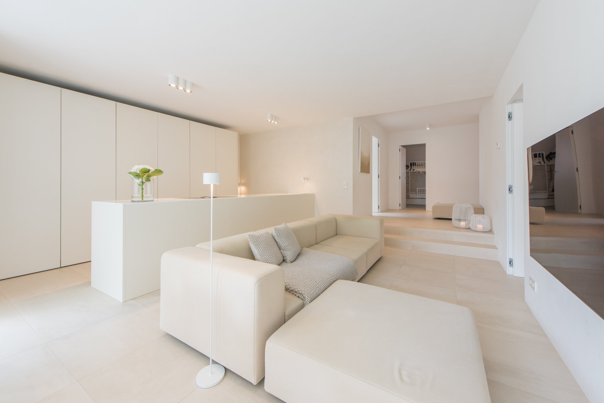 Eberstadt - Wunderschön durchgestylte EG-Wohnung mit ca. 250 m² Südwestgarten in exklusiver Lage