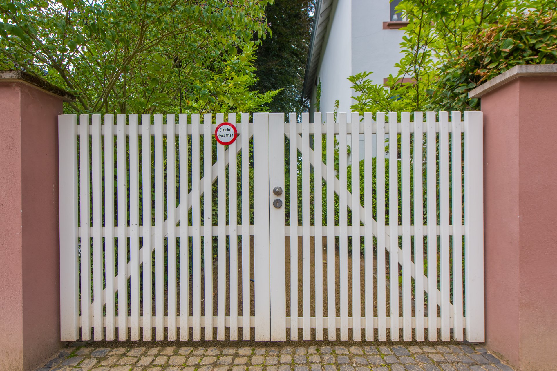 Das Tor zum grünen Gartenparadies - Oliver Reifferscheid - Immobilienmakler Darmstadt